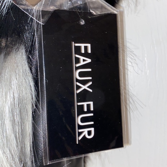 Adrienne Landau Woman’s Synthetic Fur Winter Outdoor Vest Size Small - Picture 5 of 13